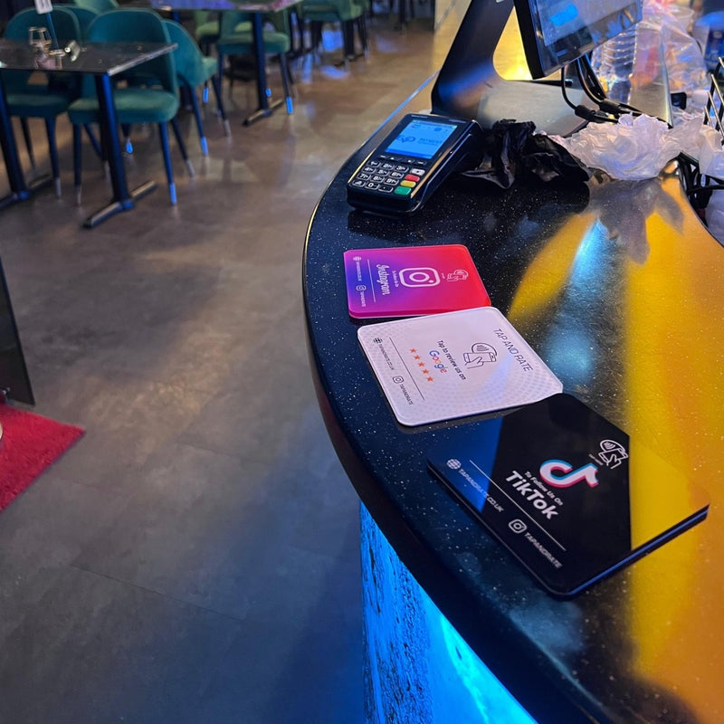 Booksy NFC & QR Tile - Tap and Rate